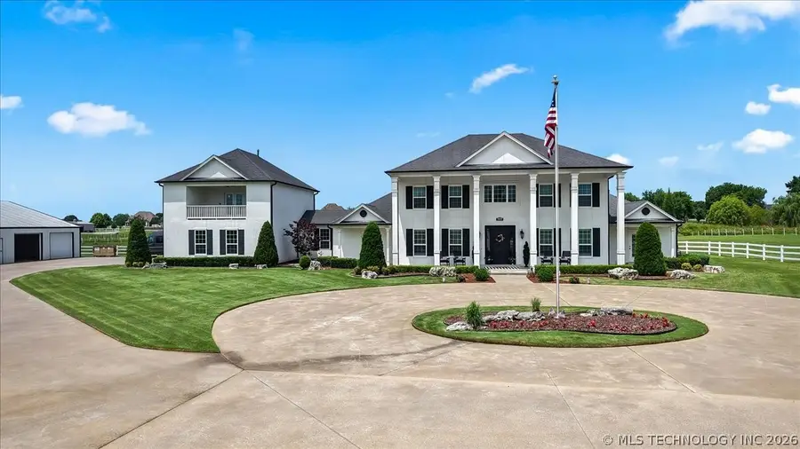 19220 Saddleback Drive, Mounds, OK 74047 - #2