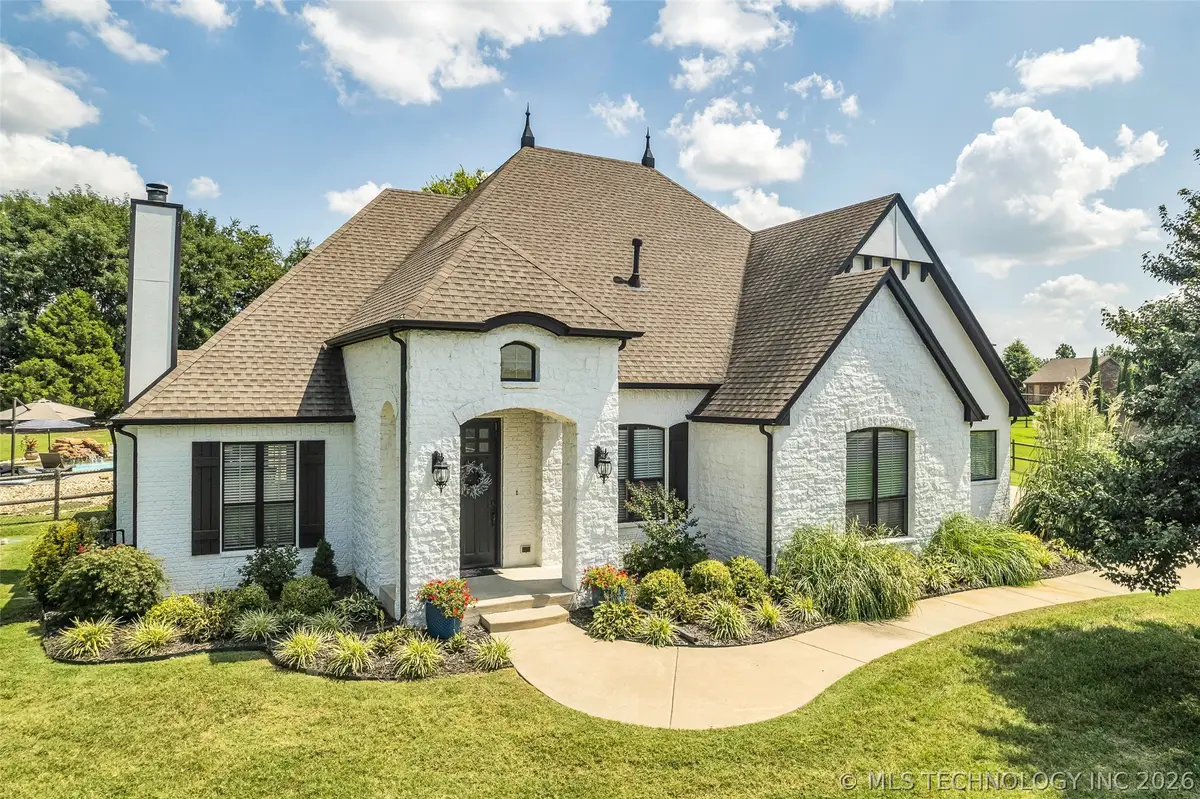 8241 N 69th East Avenue, Owasso, OK 74055 - #1