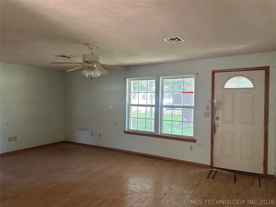 5829 Feather Street, Kingston, OK 73439 - #3