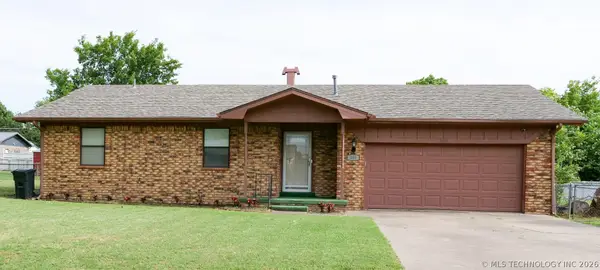 305 E Barclay Street, Henryetta, OK 74437