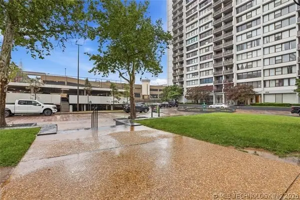 450 W 7th Street #1804, Tulsa, OK 74119