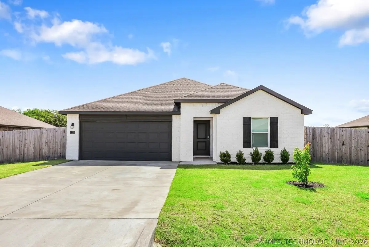 1124 N Arapahoe, Chouteau, OK 74337 - #1