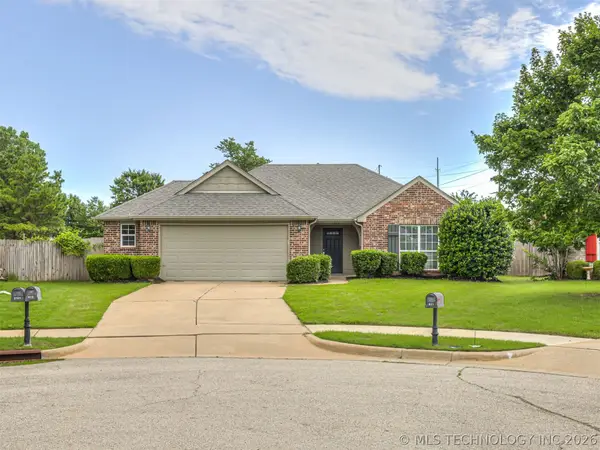 913 N Redbud Street, Jenks, OK 74037