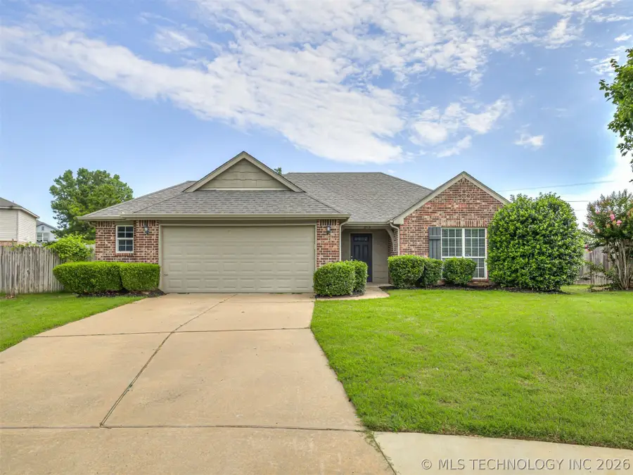 913 N Redbud Street, Jenks, OK 74037 - #2