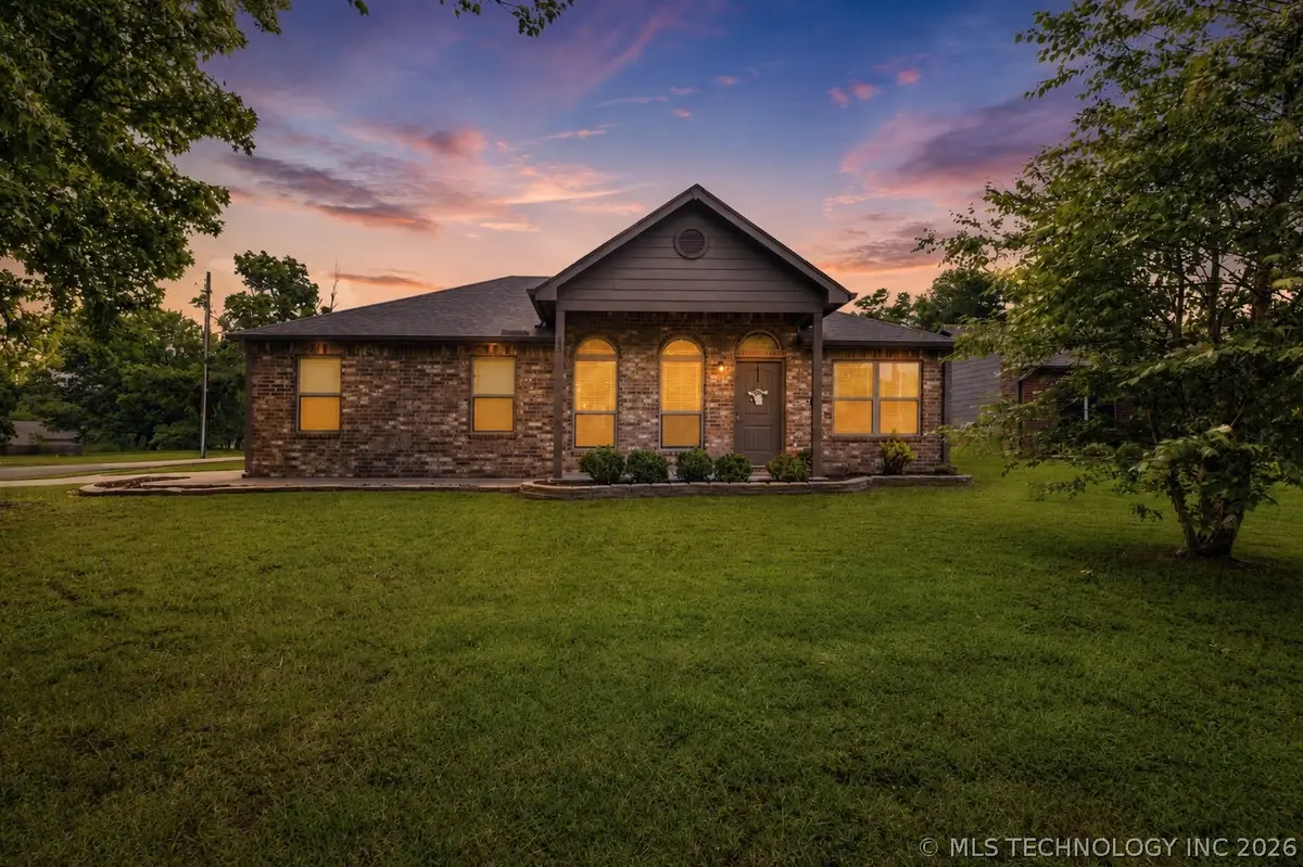 323 N Fairland Avenue, Coweta, OK 74429 - #1