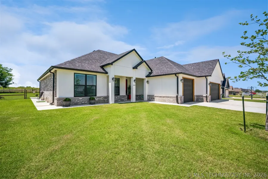 14046 N 54th East Avenue, Collinsville, OK 74021 - #3