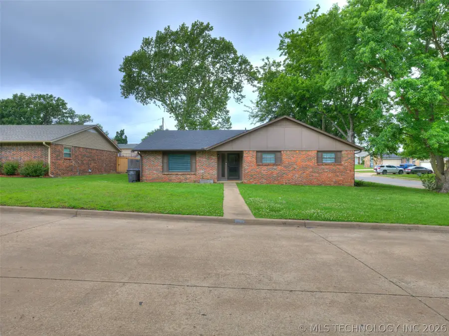1201 Guinn Lane, Bartlesville, OK 74006 - #3