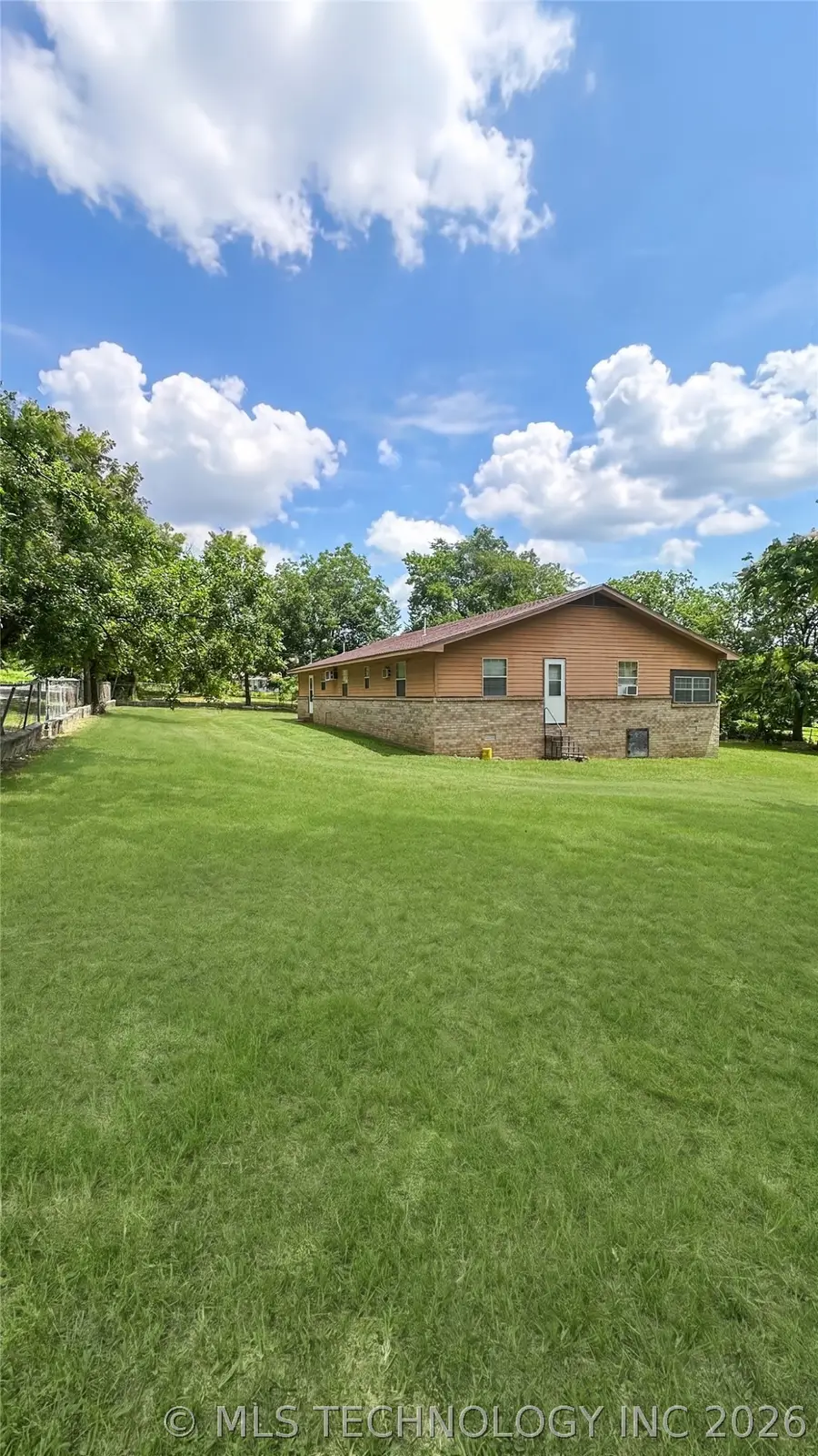 463 W 10th Street, Atoka, OK 74525 - #2