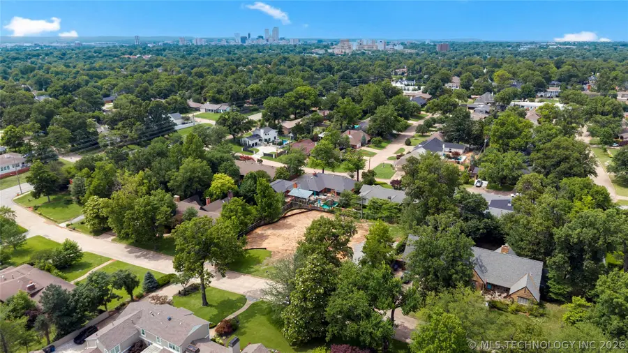 2433 E 33rd Street, Tulsa, OK 74105 - #2