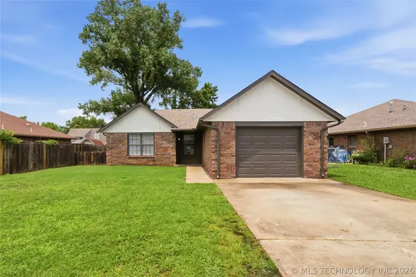 618 W 19th Street, Claremore, OK 74019