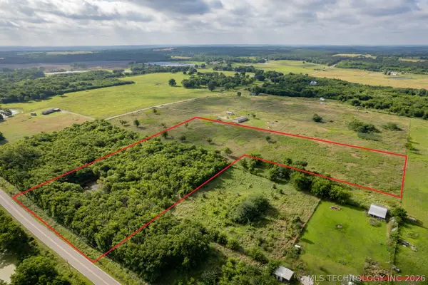7 E 400 Road, Claremore, OK 74017