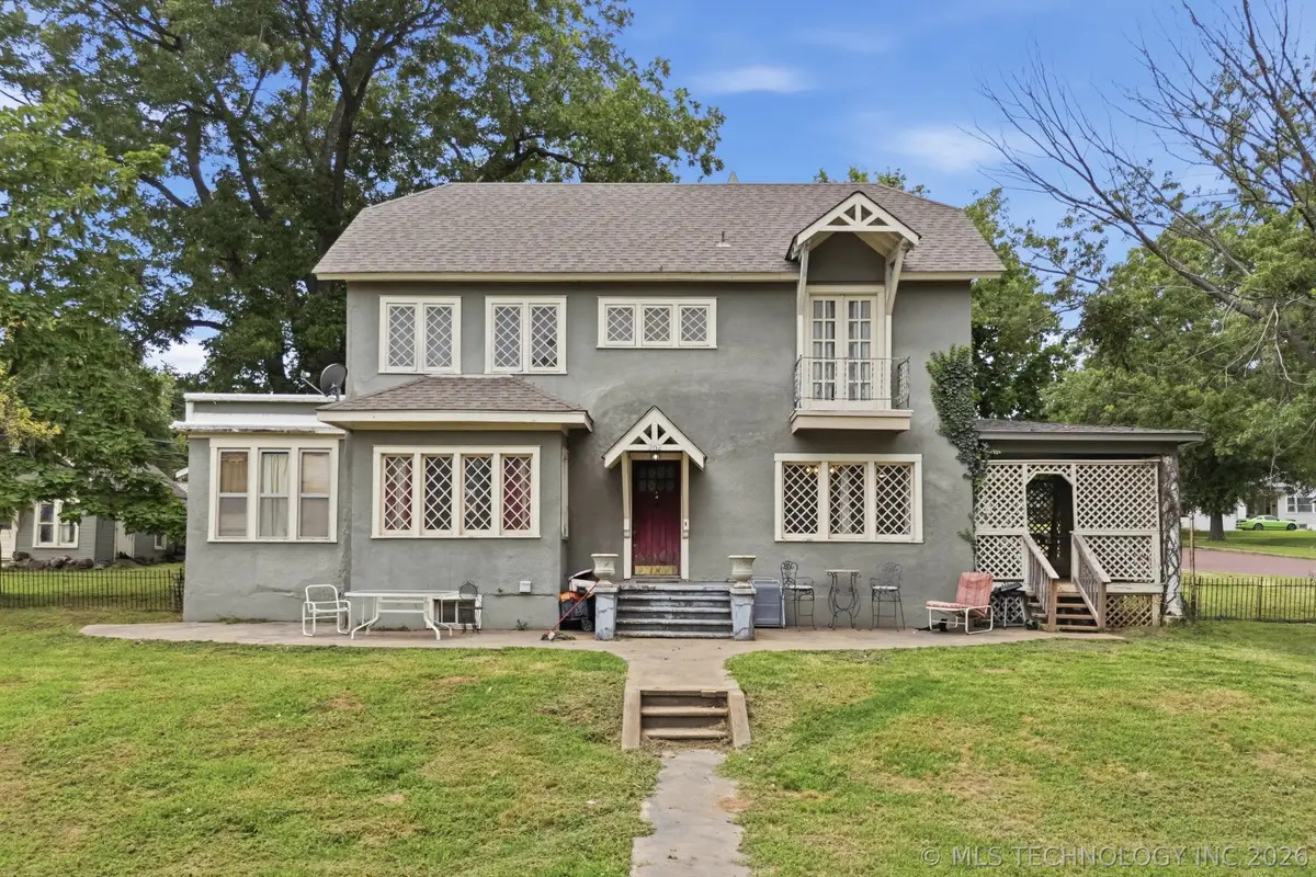 202 S Maple Street, Bristow, OK 74010 - #1
