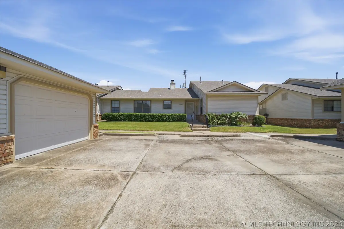 1467 W Evergreen Lane, Claremore, OK 74017 - #1