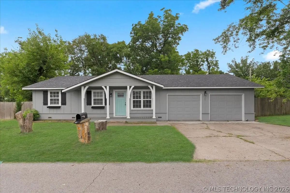 201 SE 7th Street, Pryor, OK 74361 - #1