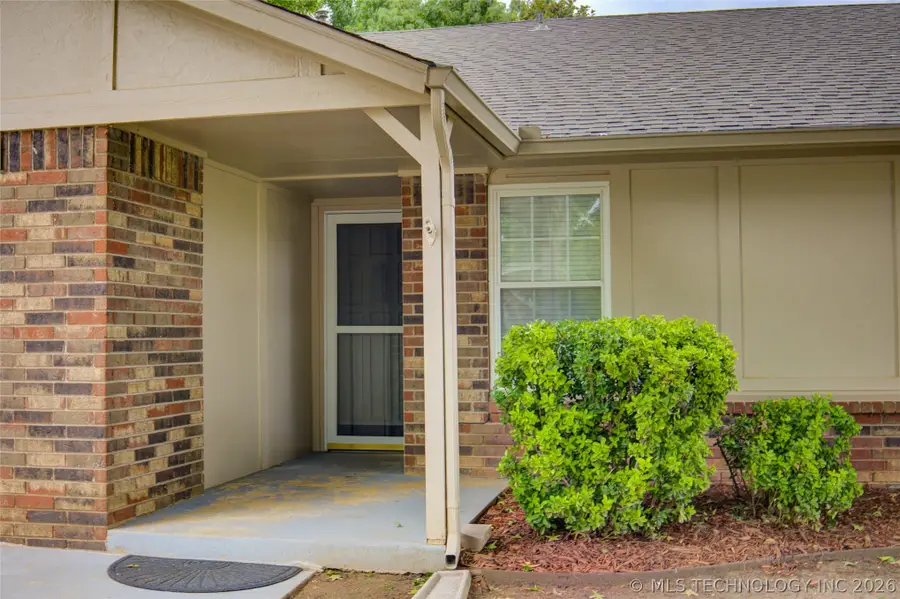 1310 W Hot Springs Street, Broken Arrow, OK 74011 - #2