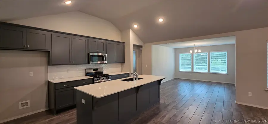 1896 E Tucson Court, Broken Arrow, OK 74011 - #2