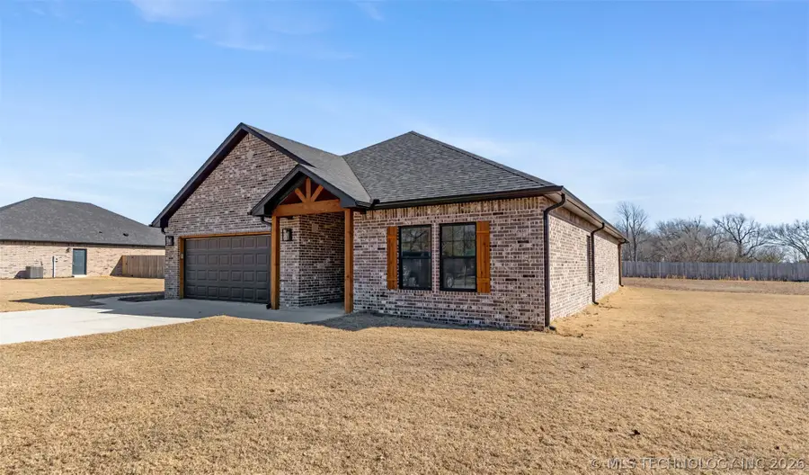 205 Lindsey Avenue, Adair, OK 74330 - #2
