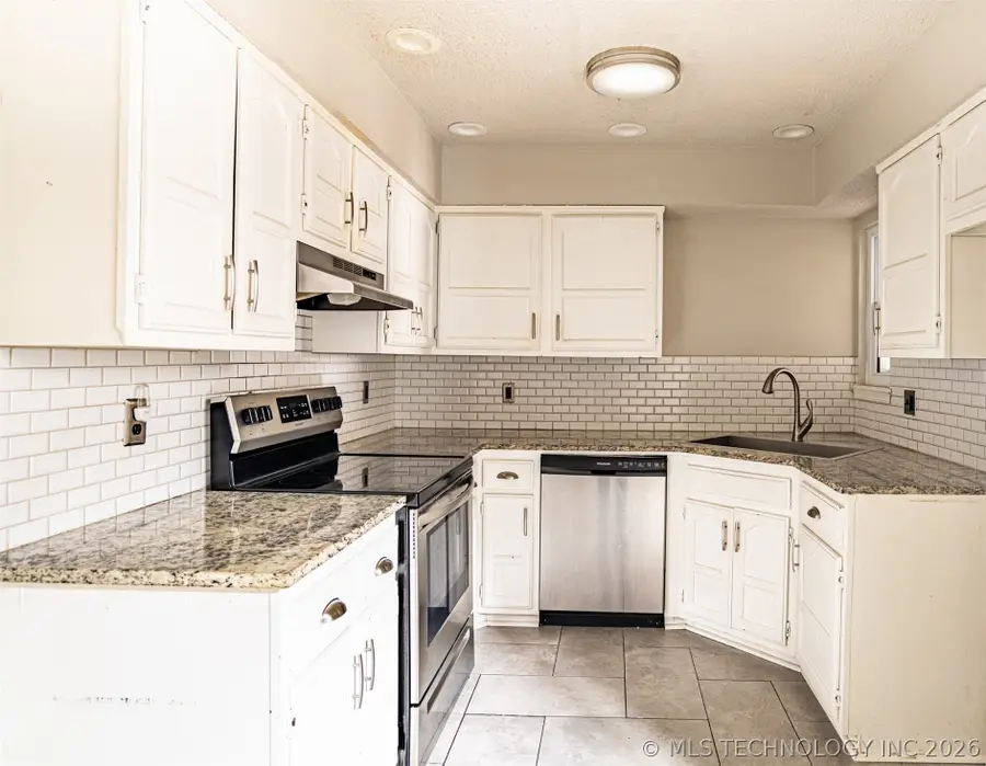3009 W College Street, Broken Arrow, OK 74012 - #3