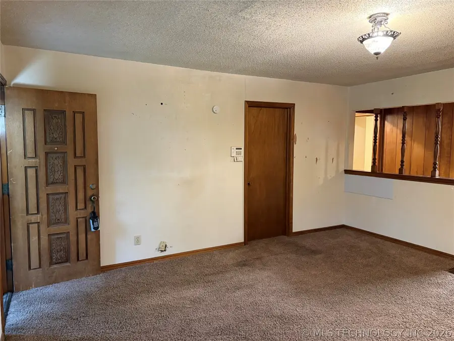 4923 W 3rd Street, Tulsa, OK 74127 - #2