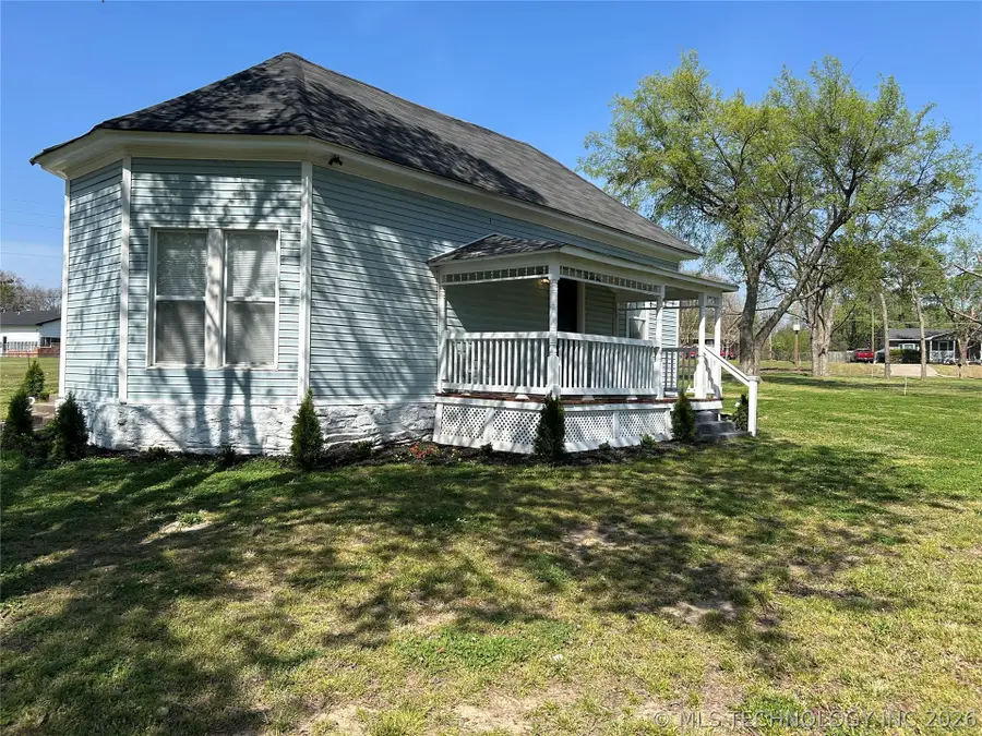 406 Creek Avenue, Fort Gibson, OK 74434 - #3
