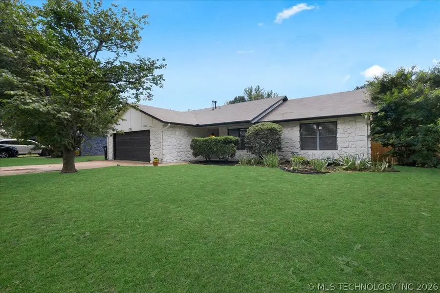 3305 E Oakridge Street, Broken Arrow, OK 74014 - #2