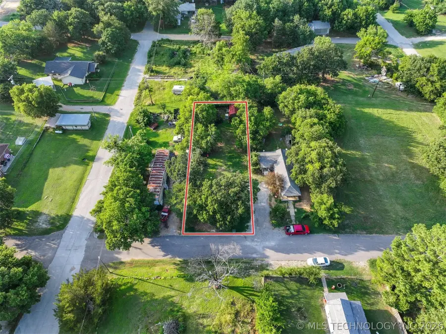 317 Mcgraw Street, Healdton, OK 73438 - #2