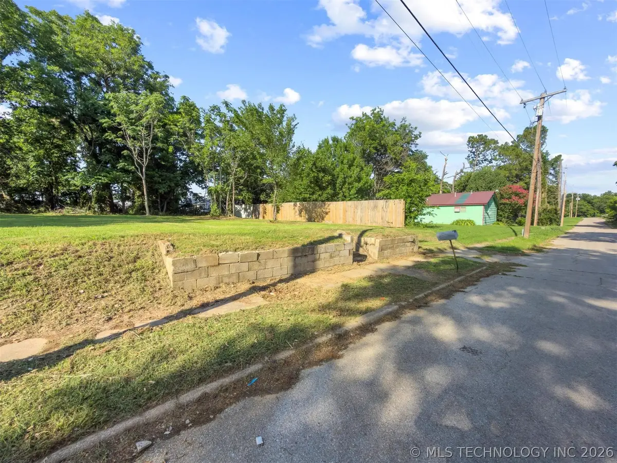 407 1st Avenue Se, Ardmore, OK 73401 - #1