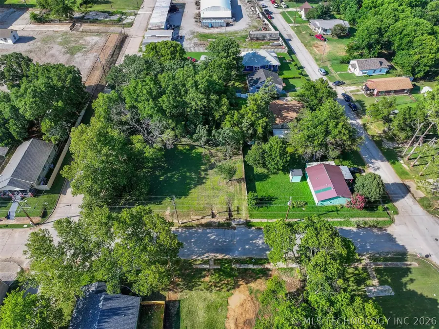 407 1st Avenue Se, Ardmore, OK 73401 - #3