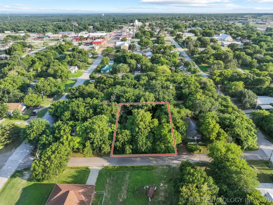 412 Mcgraw Street, Healdton, OK 73438 - #2