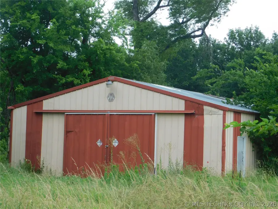 700 E Ozark Street, Morris, OK 74445 - #2