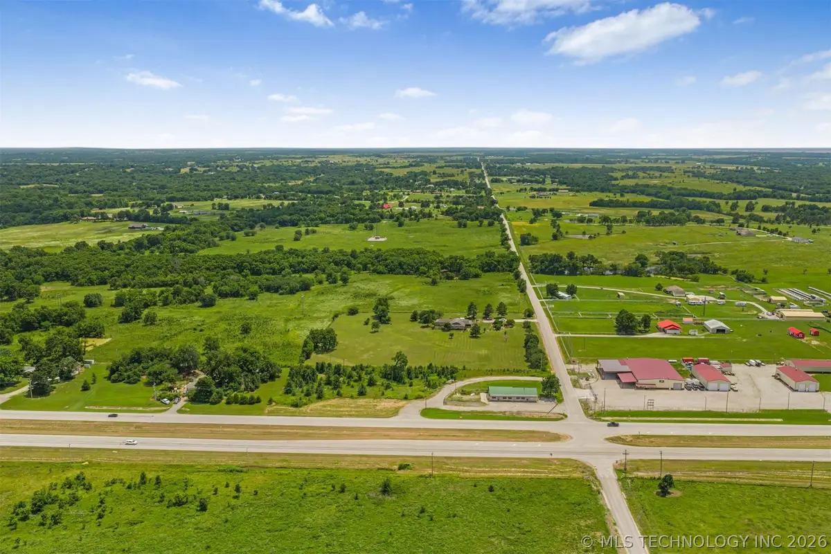 132 E State Hwy 51, Coweta, OK 74429 - #1
