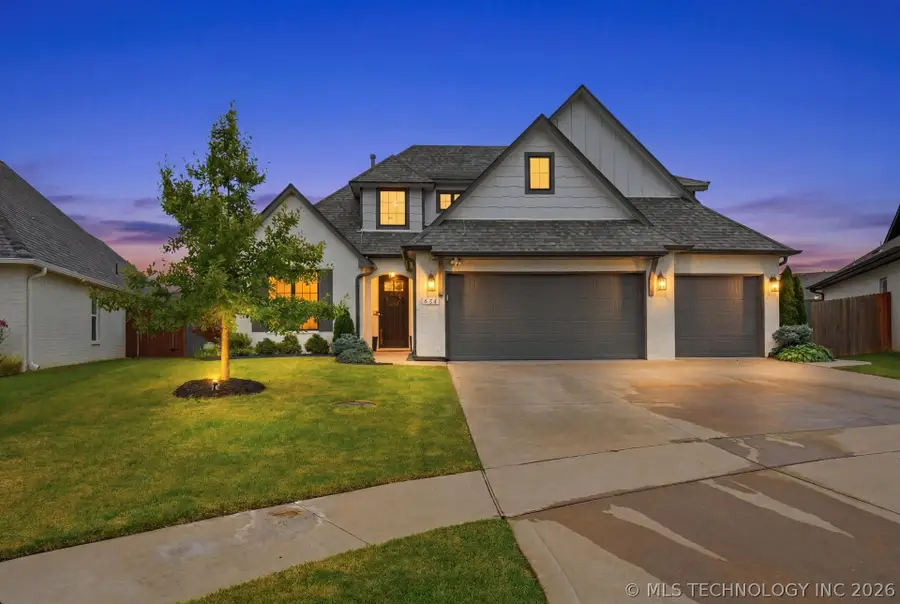 424 E 126th Street S, Jenks, OK 74037 - #2