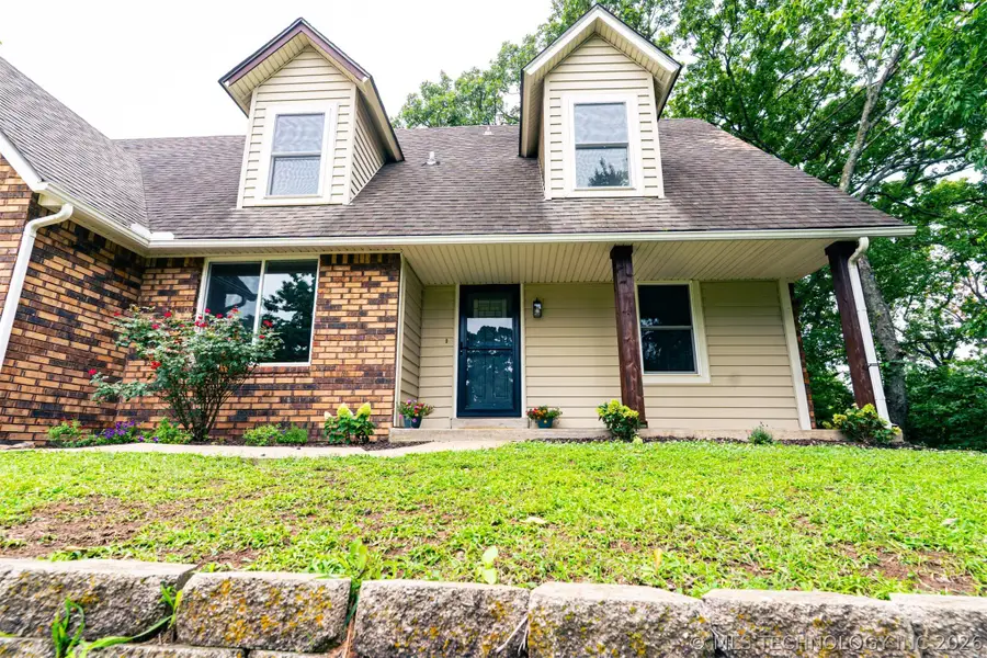 516 W 11th Avenue, Bristow, OK 74010 - #2