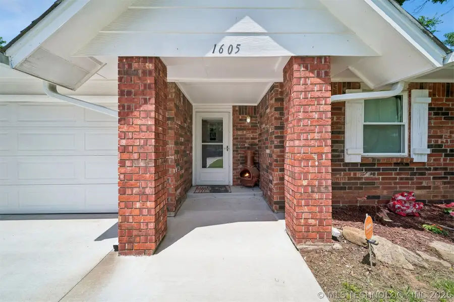 1605 S Pine Avenue, Broken Arrow, OK 74012 - #3