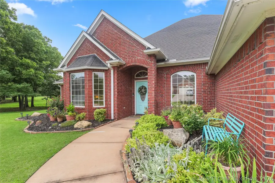 828 Sunset Court, Ardmore, OK 73401 - #3