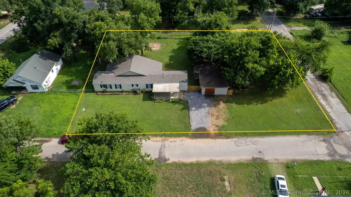 215 SE 2nd, Durant, OK 74701 - #1