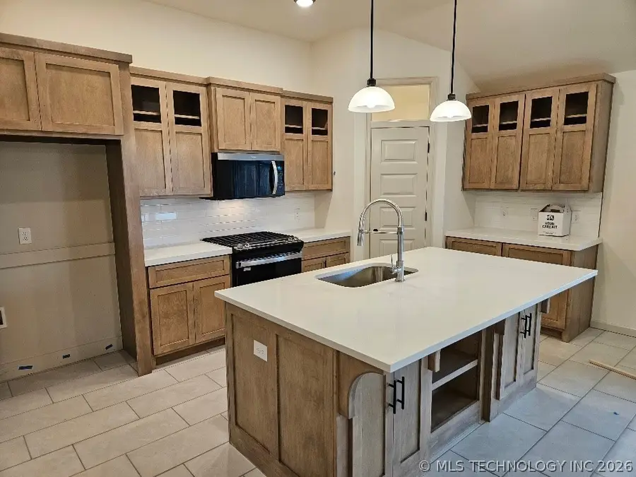 27966 E 108th Street S, Coweta, OK 74429 - #2