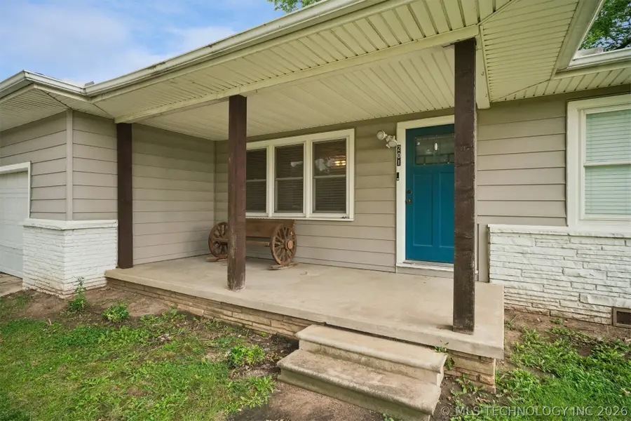 201 N Elliott Street, Pryor, OK 74361 - #3