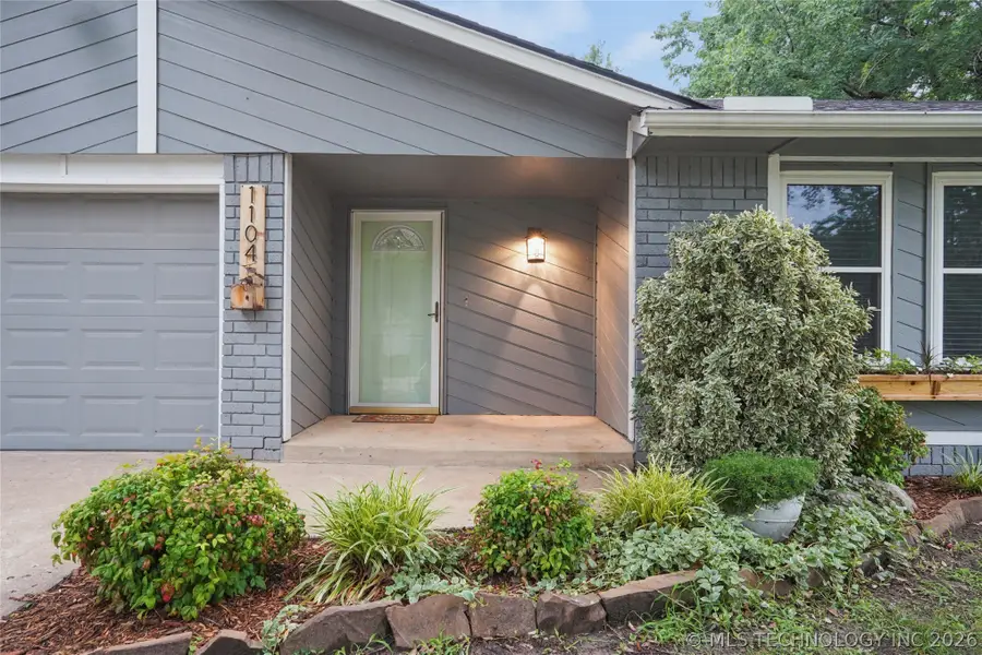 1104 W Waco Street, Broken Arrow, OK 74011 - #3