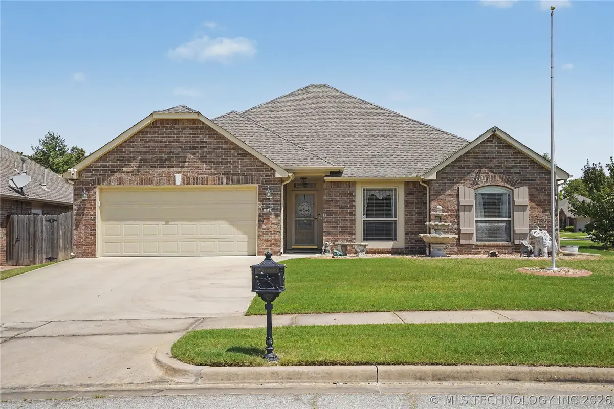 716 E Boston Street, Broken Arrow, OK 74012 - #1