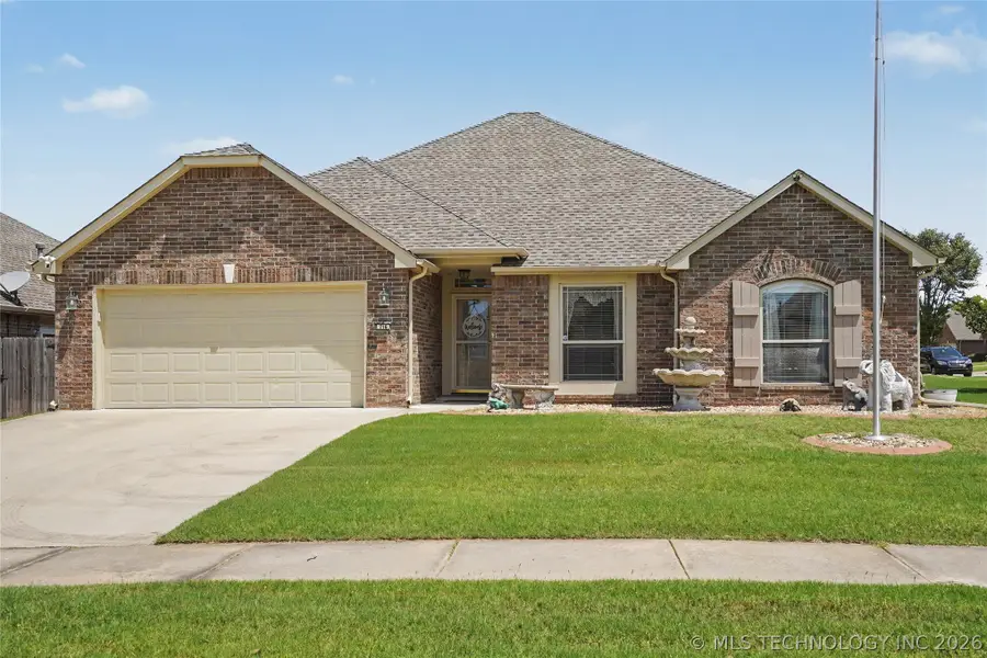716 E Boston Street, Broken Arrow, OK 74012 - #2