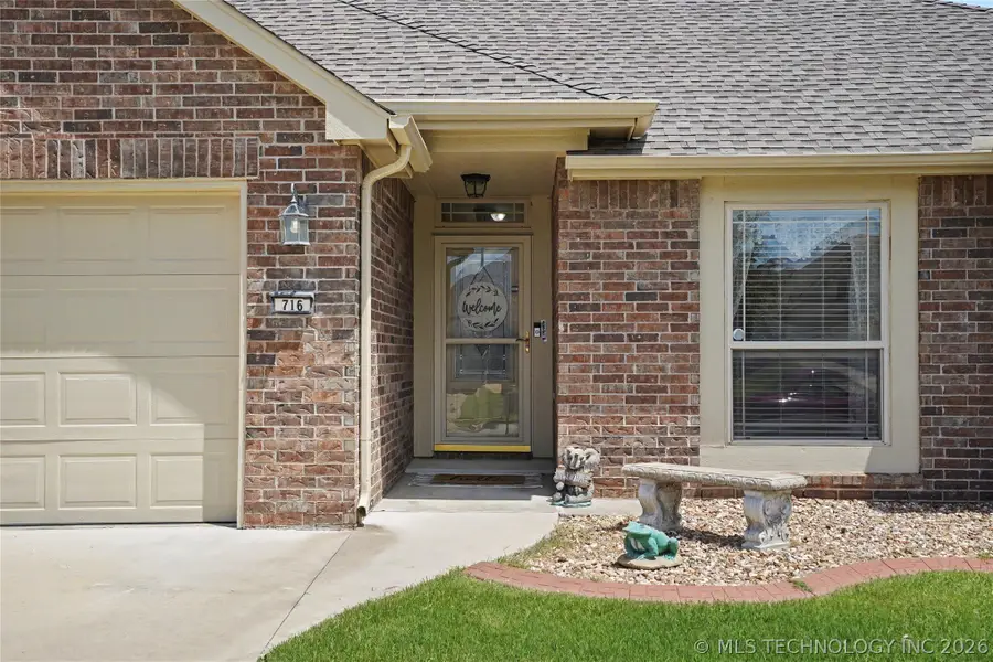 716 E Boston Street, Broken Arrow, OK 74012 - #3