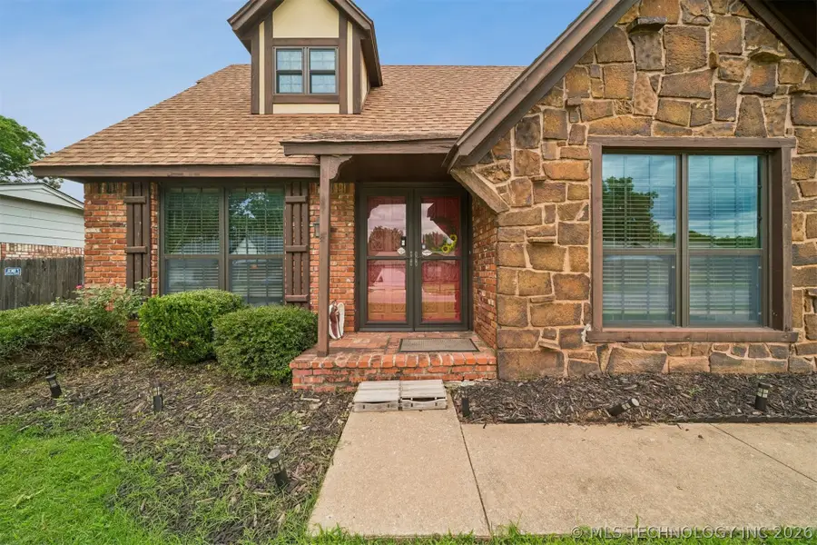1011 N Forest Place, Jenks, OK 74037 - #3