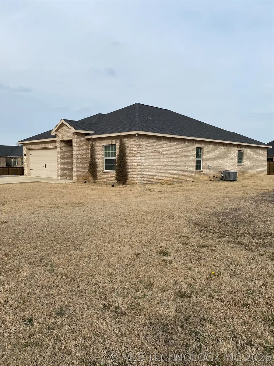 1198 Bullrush Circle, Calera, OK 74730 - #3