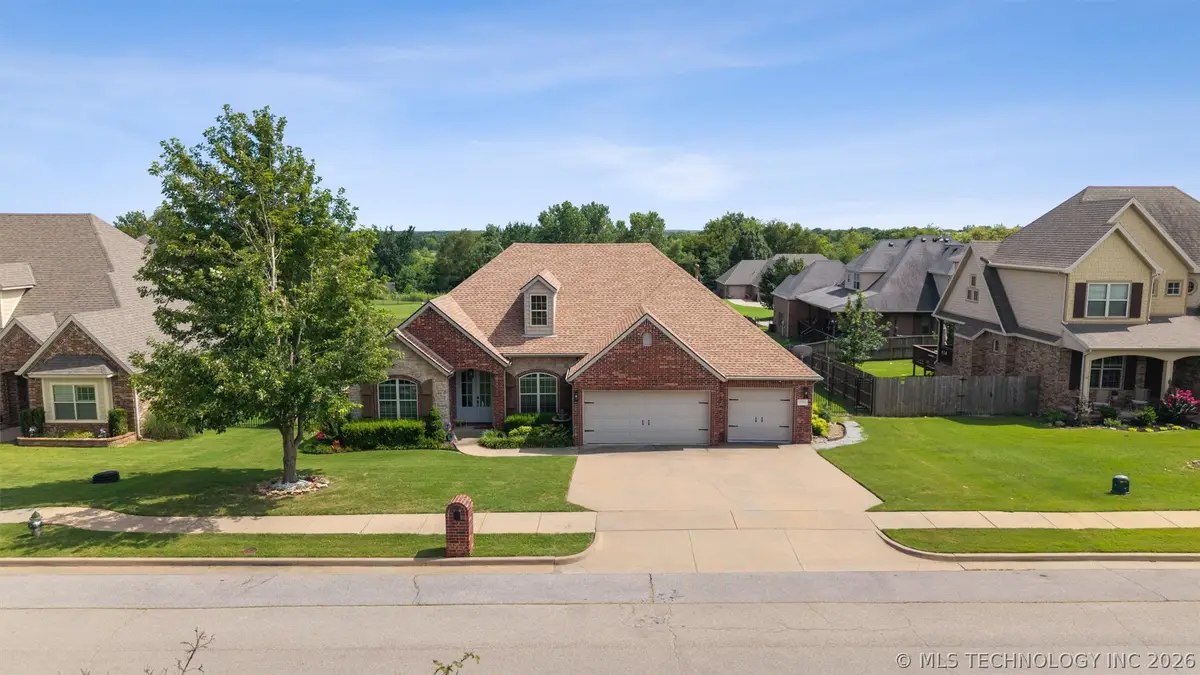 5711 Nottingham Place, Bartlesville, OK 74006 - #1