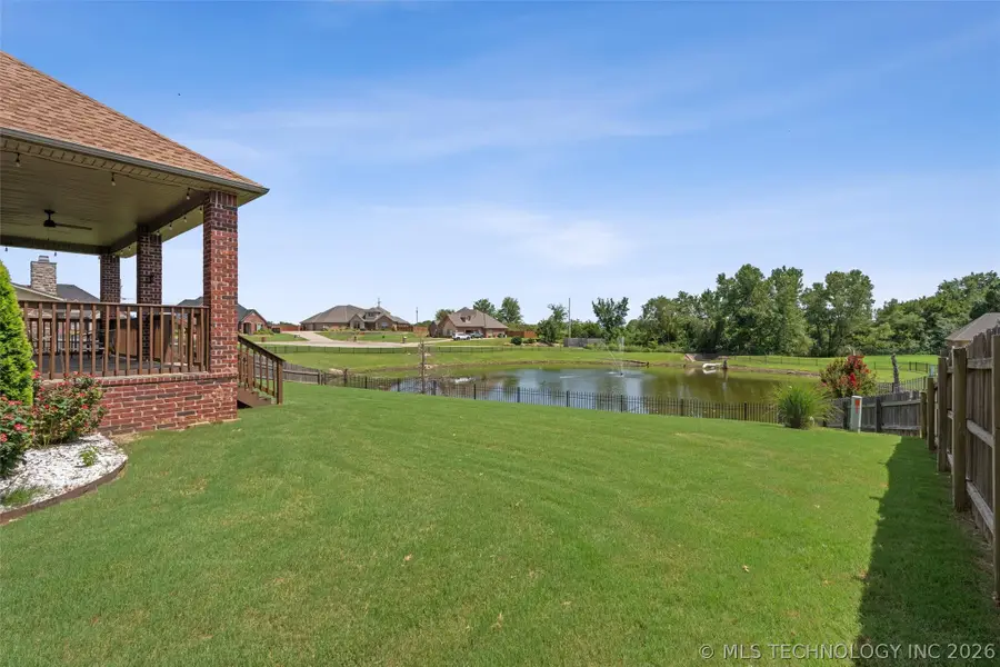 5711 Nottingham Place, Bartlesville, OK 74006 - #3