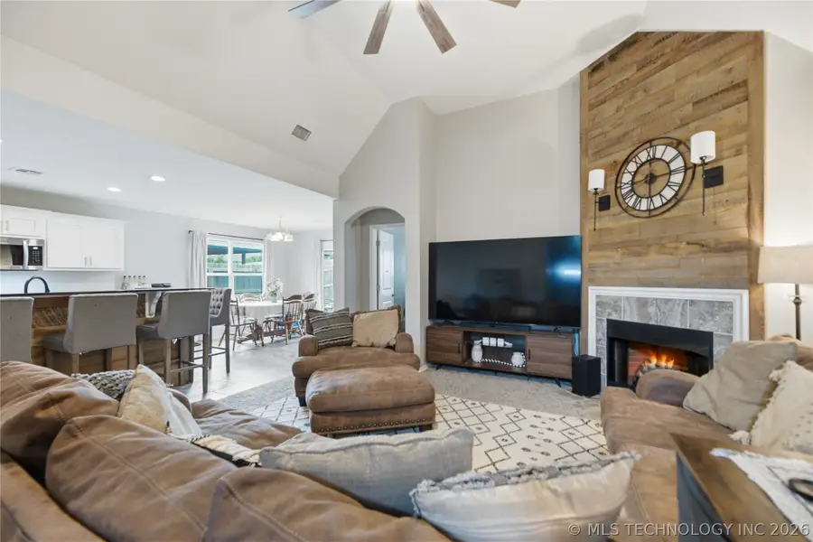232 Dp Newman Circle, Kiefer, OK 74041 - #3