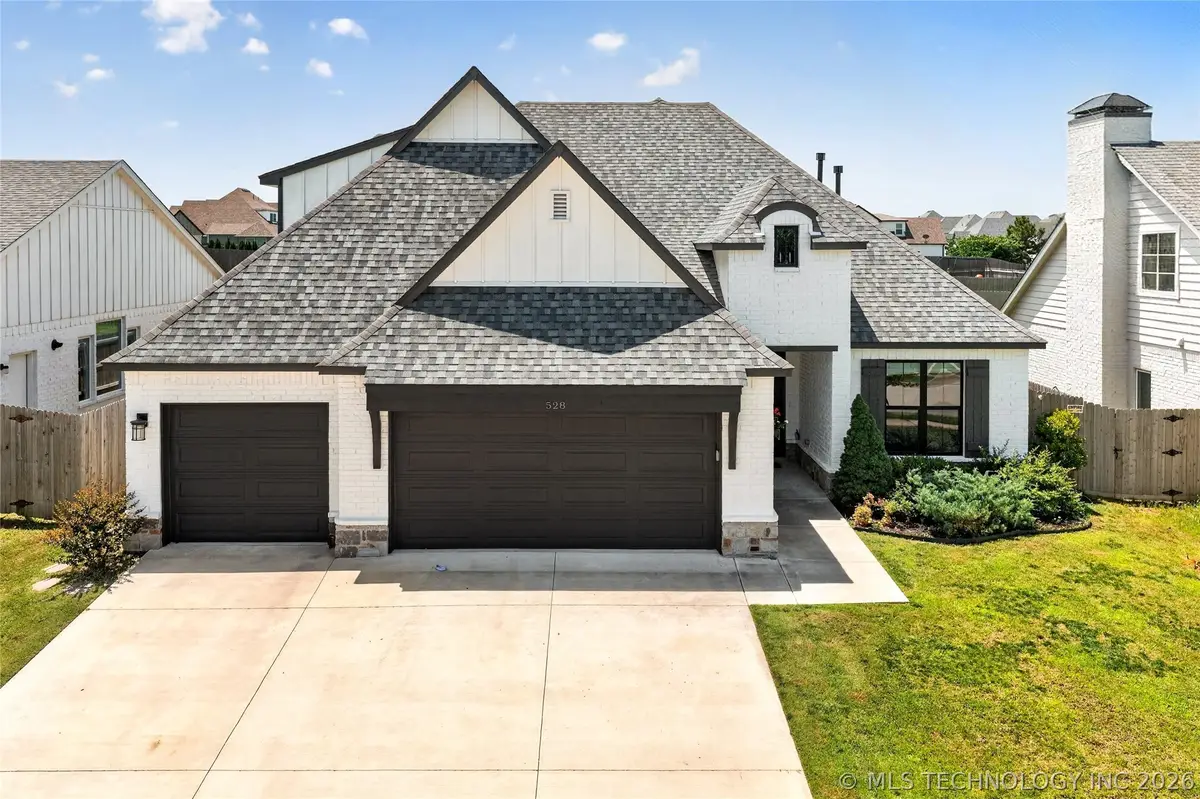 528 E 126th Street S, Jenks, OK 74037 - #1