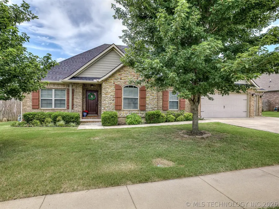 5507 Nottingham Place, Bartlesville, OK 74006 - #2