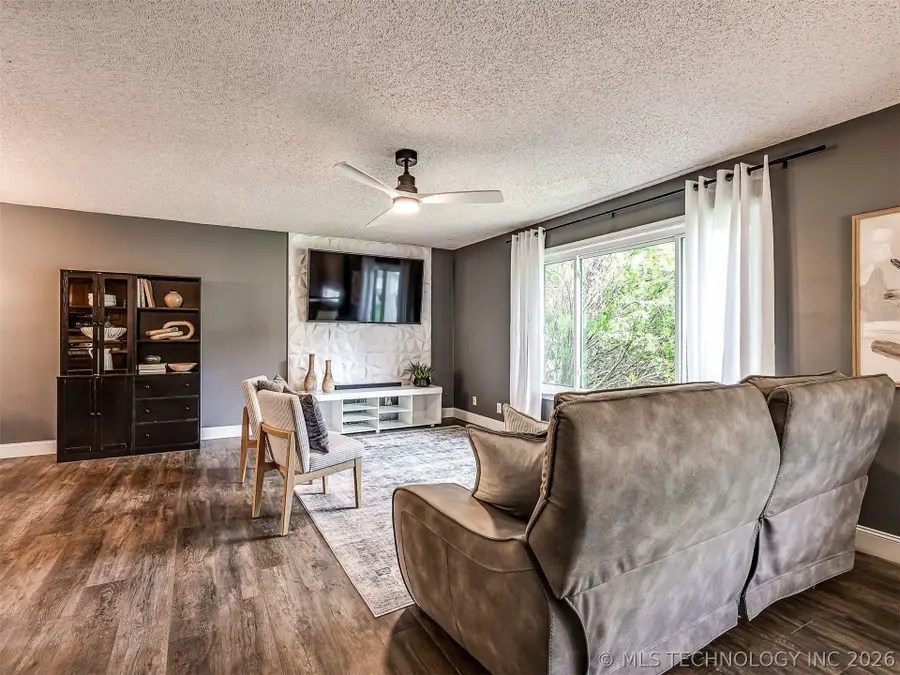 1601 Sheridan Road, Bartlesville, OK 74006 - #3